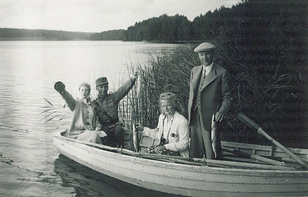 Kalansaaliita Kivirannassa kesällä 1944.