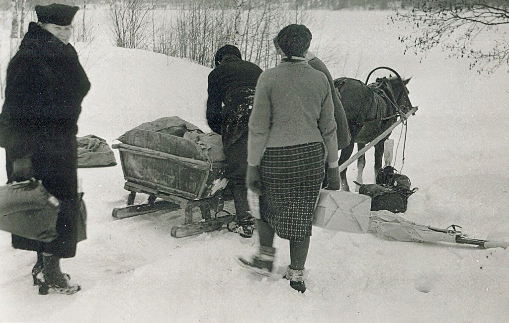 Hiihtolomalle kuljettiin reellä talvella 1941.